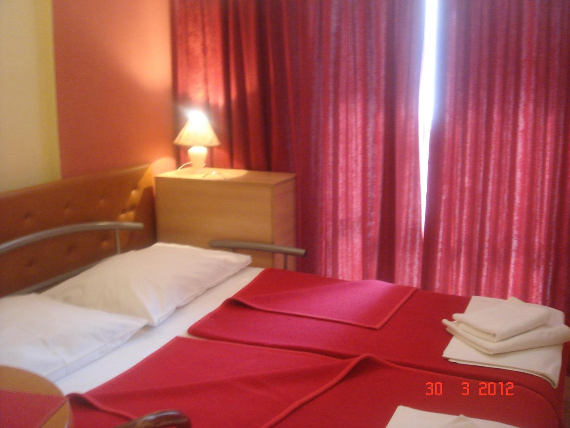 Aparthotel Pecic Gradac  Exterior photo
