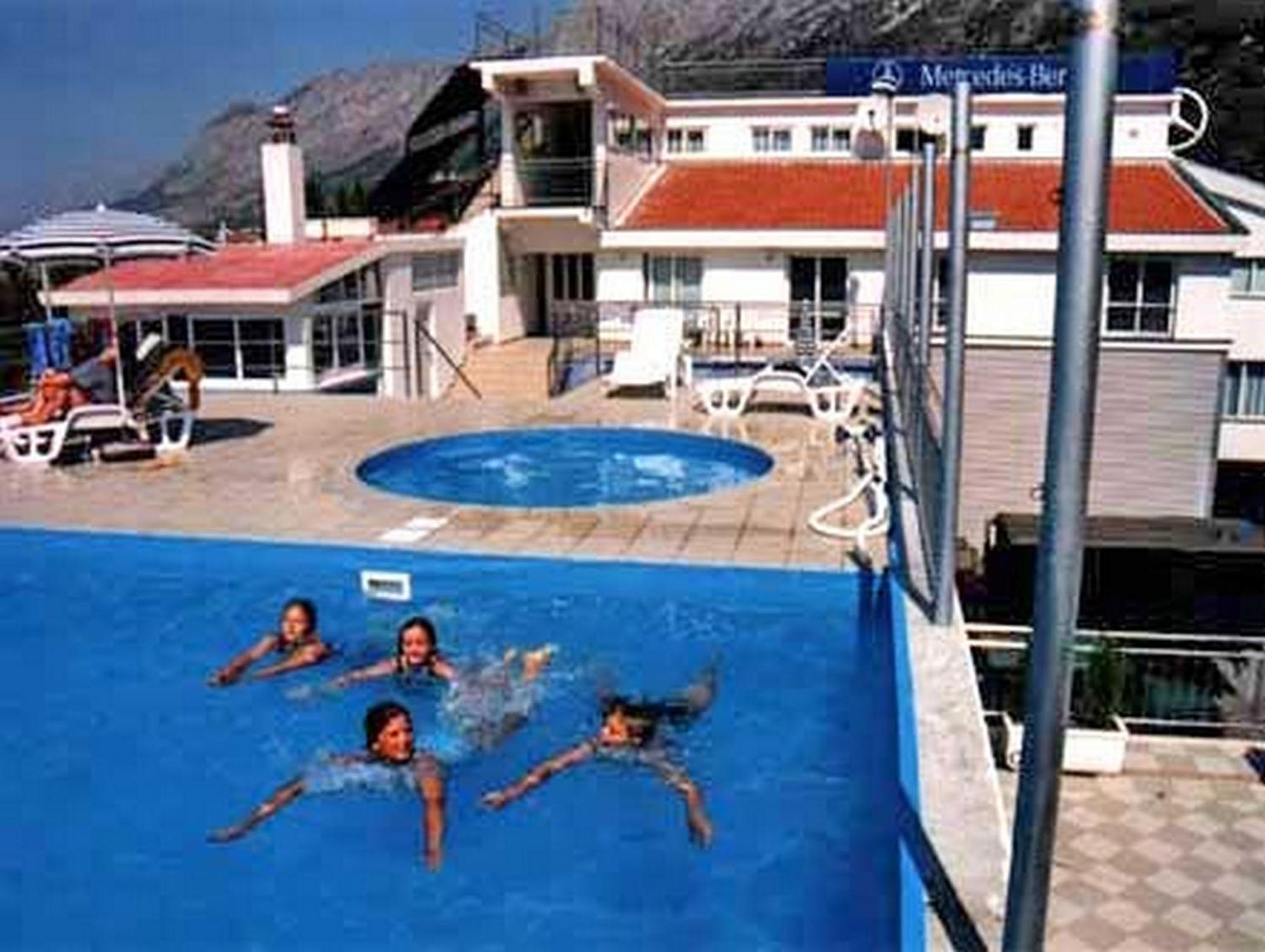 Aparthotel Pecic Gradac  Exterior photo