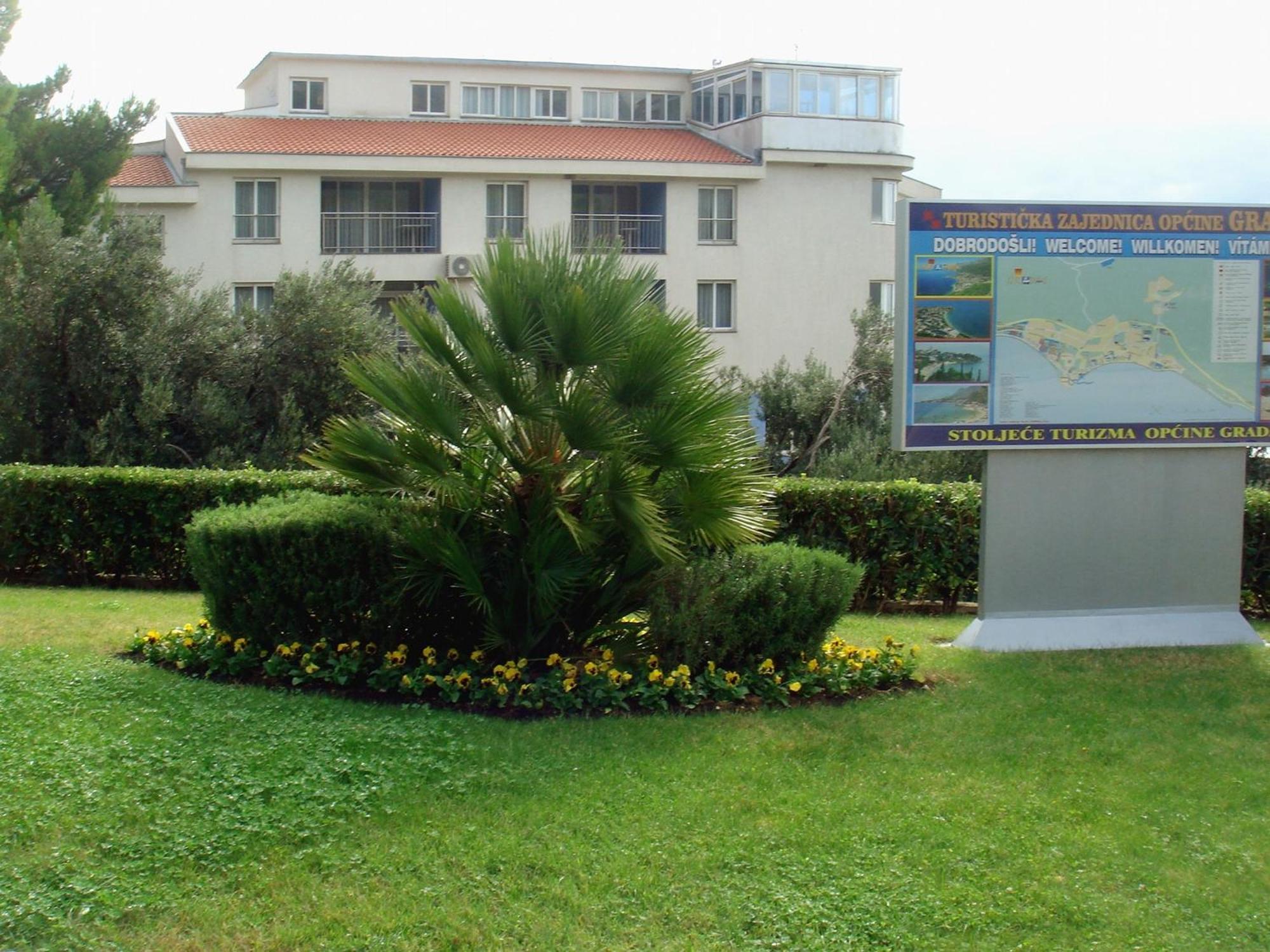 Aparthotel Pecic Gradac  Exterior photo