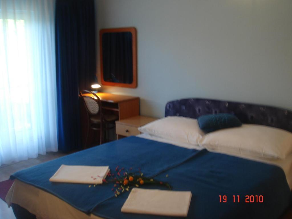 Aparthotel Pecic Gradac  Exterior photo