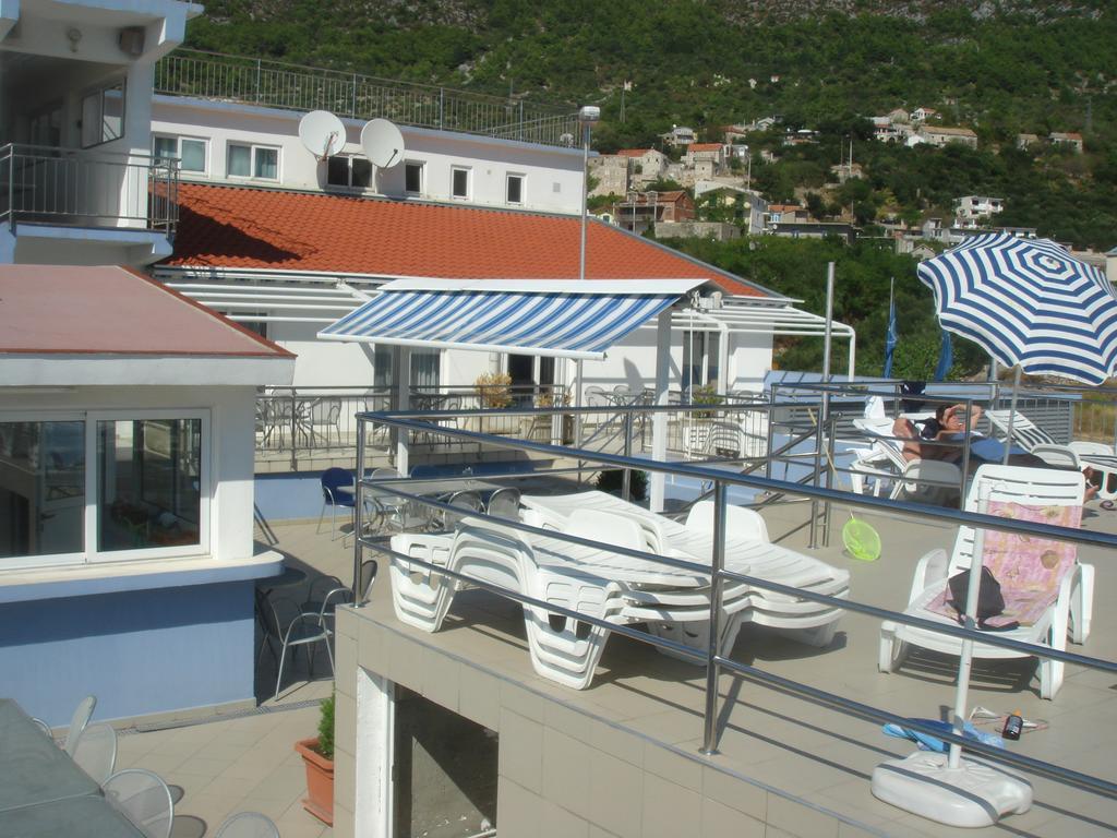 Aparthotel Pecic Gradac  Exterior photo