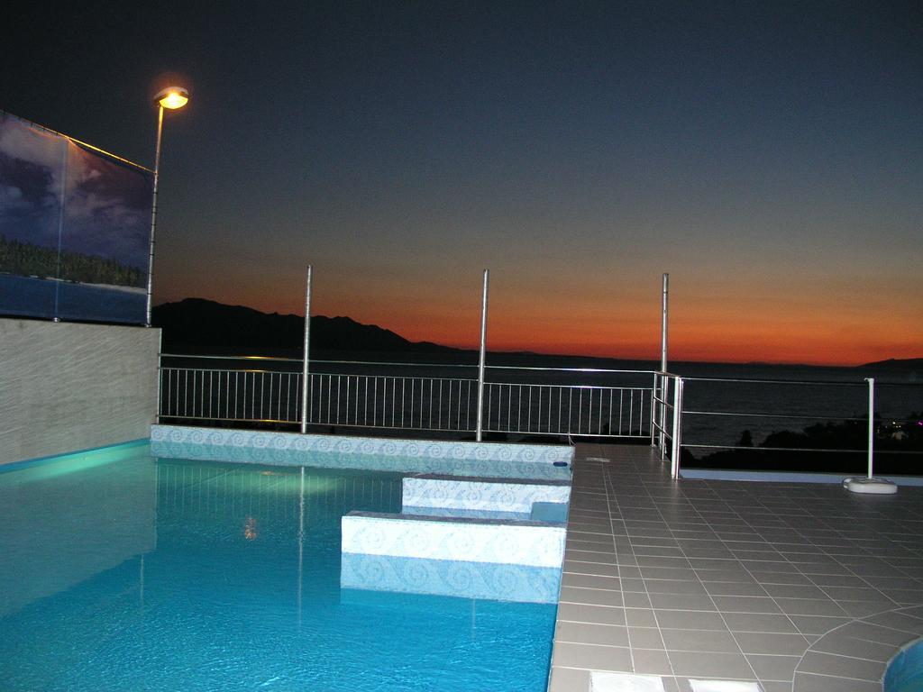Aparthotel Pecic Gradac  Exterior photo