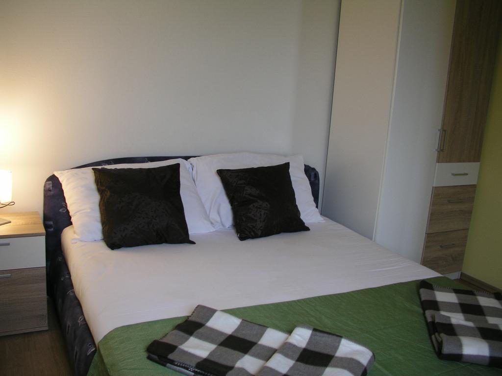 Aparthotel Pecic Gradac  Exterior photo