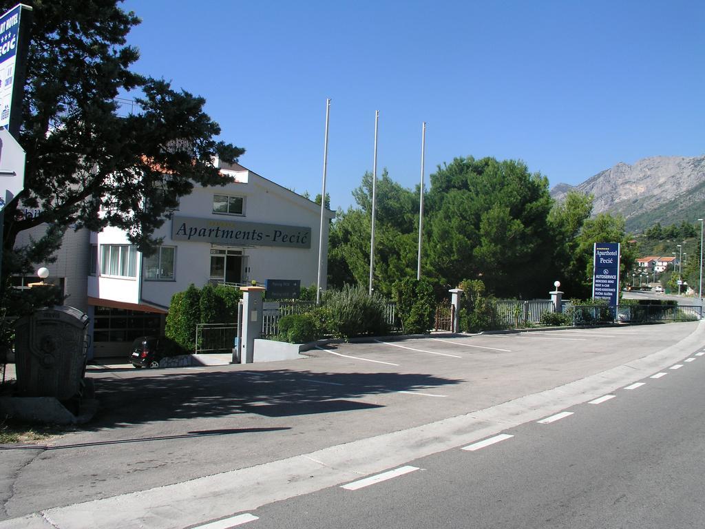 Aparthotel Pecic Gradac  Exterior photo