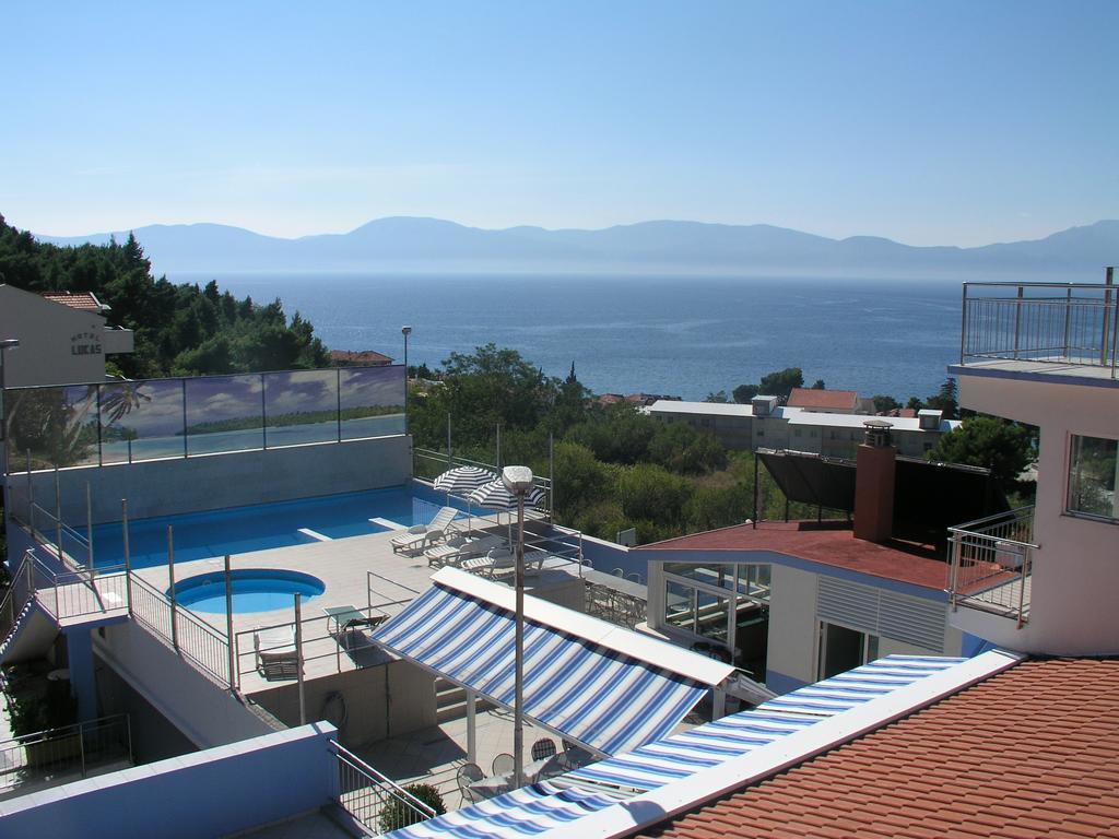 Aparthotel Pecic Gradac  Exterior photo