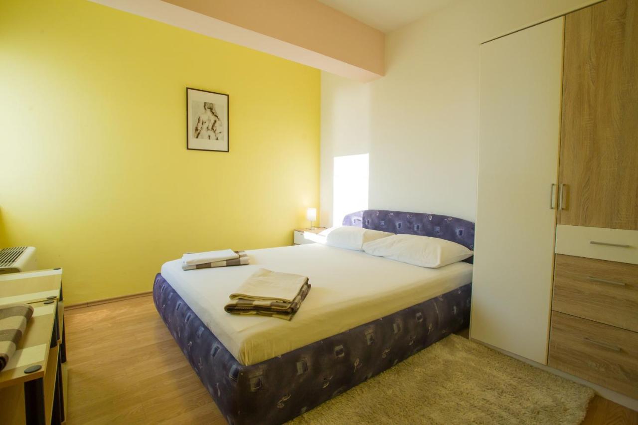 Aparthotel Pecic Gradac  Exterior photo