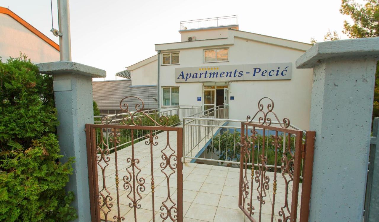 Aparthotel Pecic Gradac  Exterior photo