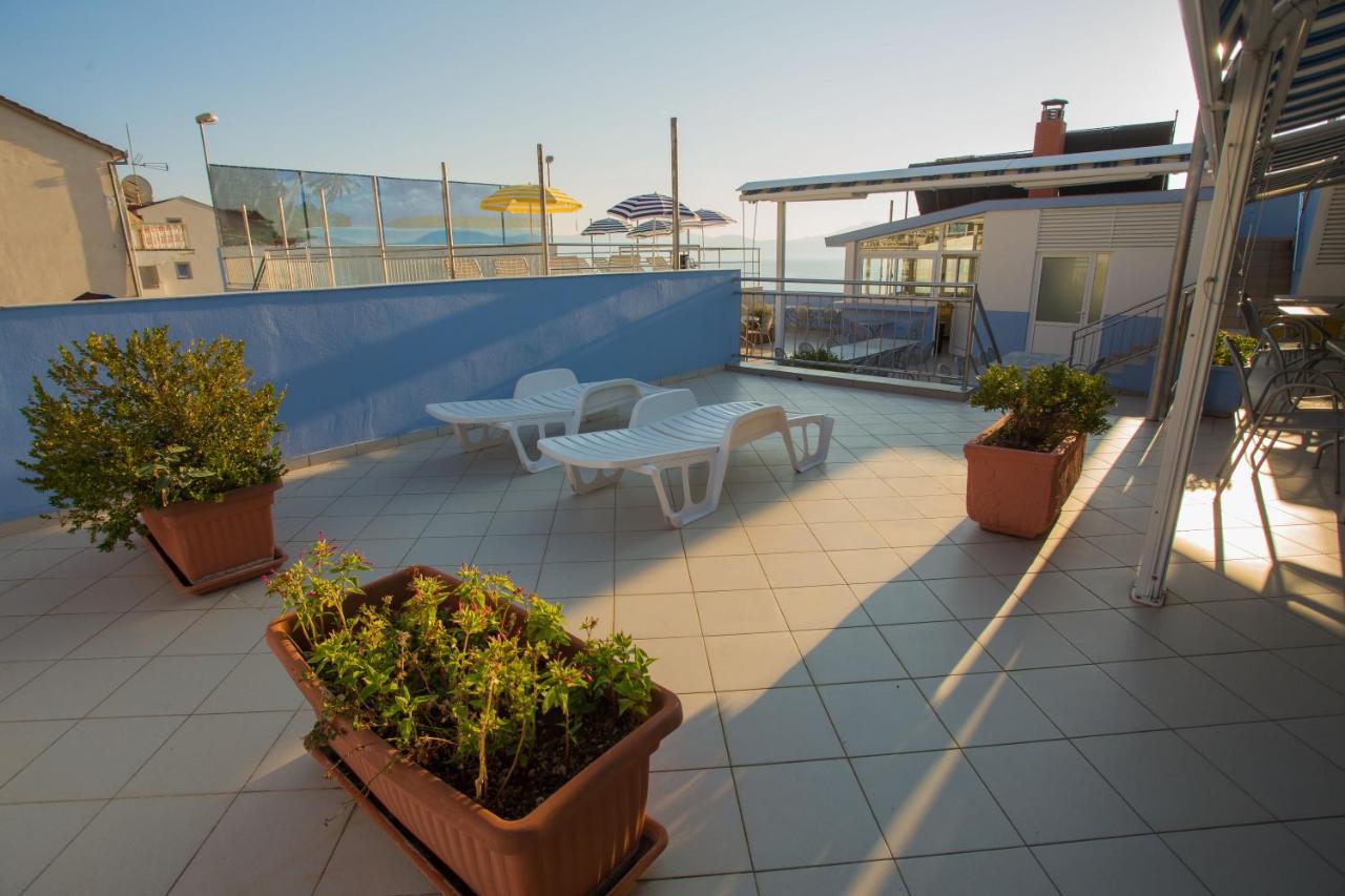Aparthotel Pecic Gradac  Exterior photo