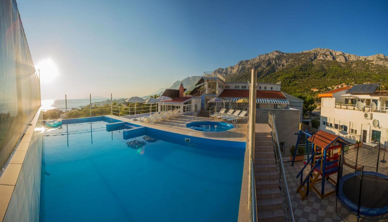 Aparthotel Pecic Gradac  Exterior photo