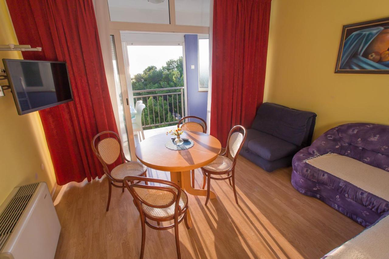 Aparthotel Pecic Gradac  Exterior photo