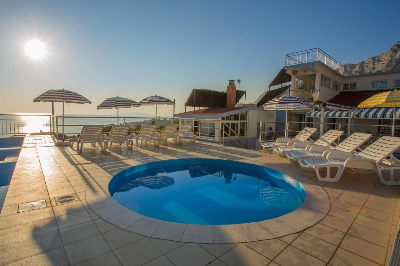 Aparthotel Pecic Gradac  Exterior photo